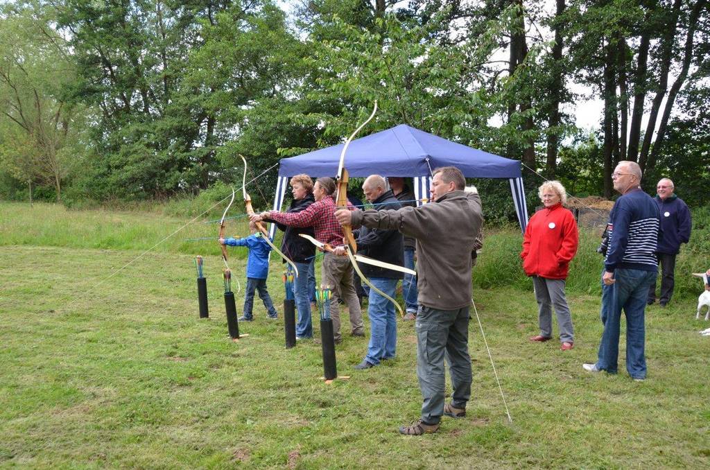 Beim Bogenschießen